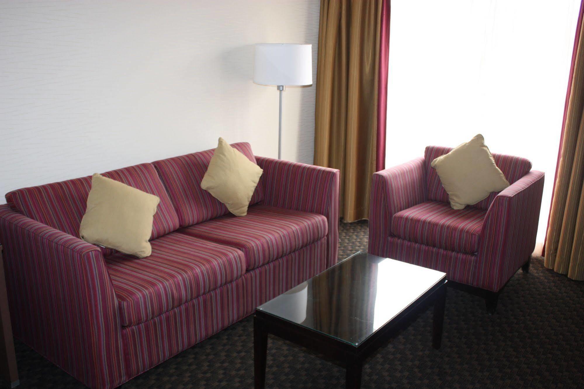 Radisson Hotel Sudbury Buitenkant foto